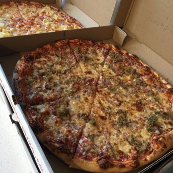 Milano’s Pizza - I think this was Italian sausage, red onion and Asiago - YUM! - Pizza Near Me - Etobicoke, Ontario Milano’s Pizza - I think this was Italian sausage, red onion and Asiago - YUM! - Pizza Near Me - Etobicoke, Ontario