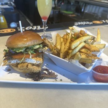 Gochas Breakfast Bar | Cascade - Wine Bars Near Me - Atlanta, Georgia
