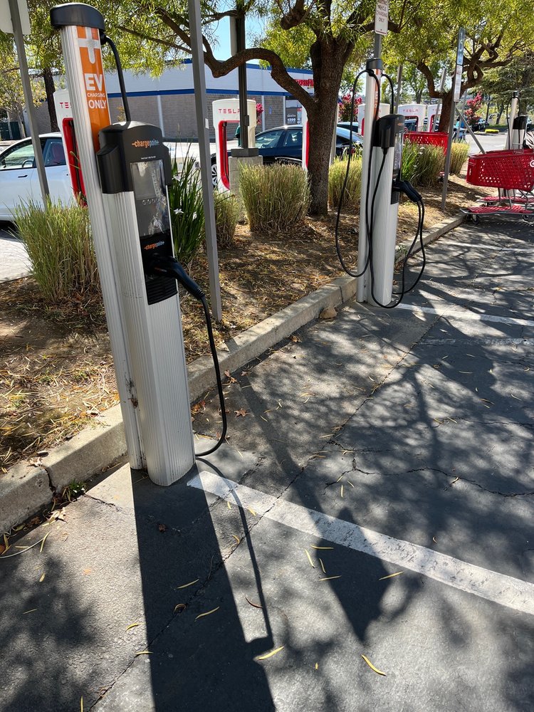 CHARGEPOINT 904 Admiral Callaghan Ln, Vallejo, California EV