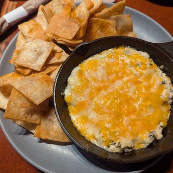 St. Louis Bar & Grill - Spinach Dip - Sports Bars Near Me - Toronto, Ontario