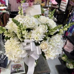 Forever Blooms - Custom bouquet, white flowers