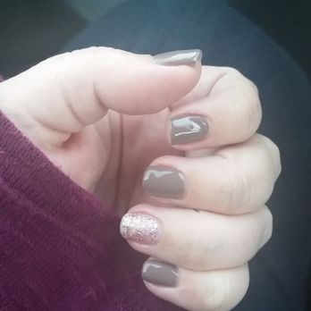 Magic Nails & Spa - No chip with an accent nail - Nail Salons Near Me - Naperville, Illinois