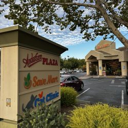 Anderson Plaza