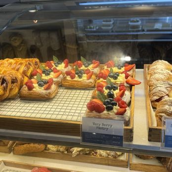 Paris Baguette - Bakeries Near Me - Fremont, California Paris Baguette - Bakeries Near Me - Fremont, California