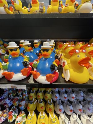 Amsterdam Duck Store by null