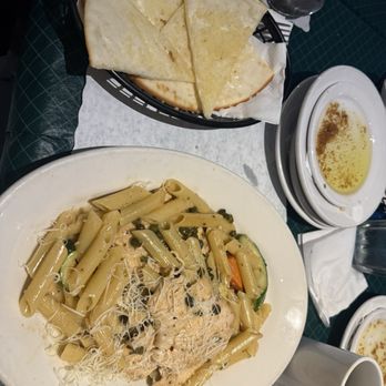 Mama D's Italian Kitchen - Italian Near Me - Hermosa Beach, California