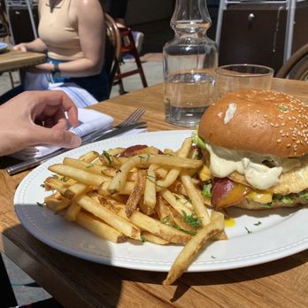 Causwells - Brunch burger - New American Near Me - San Francisco, California Causwells - Brunch burger - New American Near Me - San Francisco, California