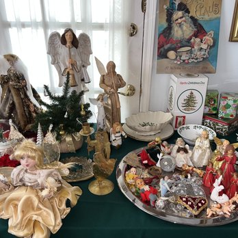 Premier Senior Relocations - Estate sale set up - Estate Liquidation Near Me Premier Senior Relocations - Estate sale set up - Estate Liquidation Near Me