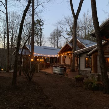 Dancing Bear Lodge - Hotels Near Me - Townsend, Tennessee
