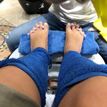 Solarium Tan & Nail Bar - Amazing massage to go along with the pedicure! - Tanning Near Me - Wexford, Pennsylvania