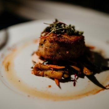 Navy Beach - Crab cake - Seafood Near Me - Montauk, New York