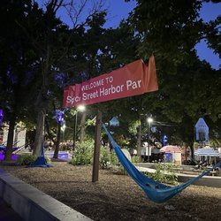 Spruce Street Harbor Park