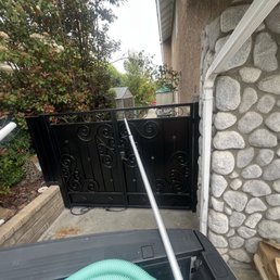 My gate installed Feb 2024, picture taken is 1 year and 2 month after installation My gate installed Feb 2024, picture taken is 1 year and 2 month after installation