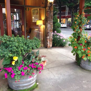 Timbers Motel - Front desk. - Hotels Near Me - Eugene, Oregon Timbers Motel - Front desk. - Hotels Near Me - Eugene, Oregon