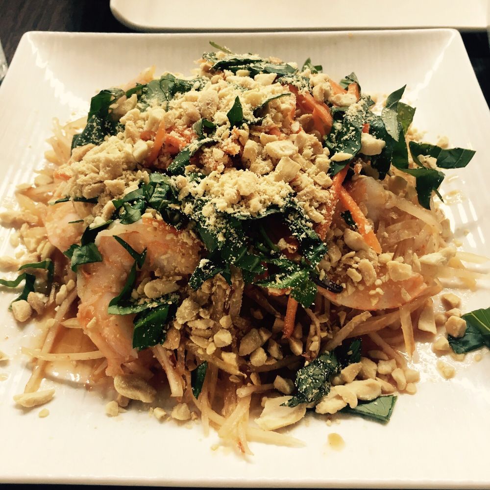 XO Bistro & Bar - Papaya salad - Vietnamese Near Me - Edmonton, Alberta XO Bistro & Bar - Papaya salad - Vietnamese Near Me - Edmonton, Alberta
