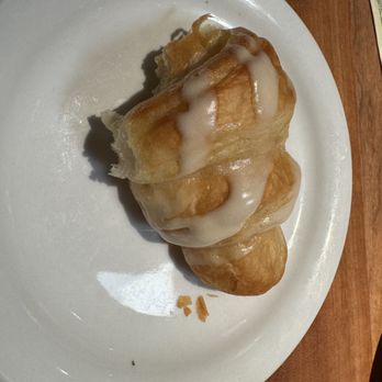 Cheddar's Scratch Kitchen - Honey Butter Croissants - American Near Me - Albuquerque, New Mexico