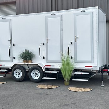 Johnny2go - Luxury restroom rental - Portable Toilet Services Near Me Johnny2go - Luxury restroom rental - Portable Toilet Services Near Me