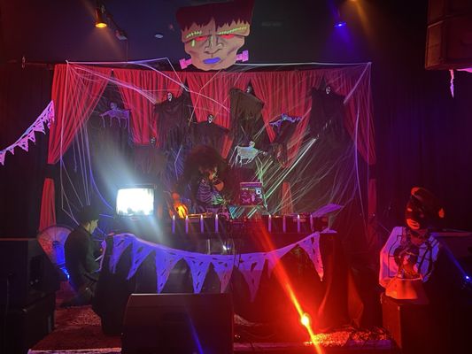 Kensington Club by null