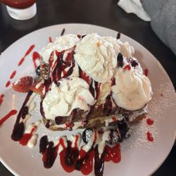 Honey Toast Cafe - Cheesecake French Toast