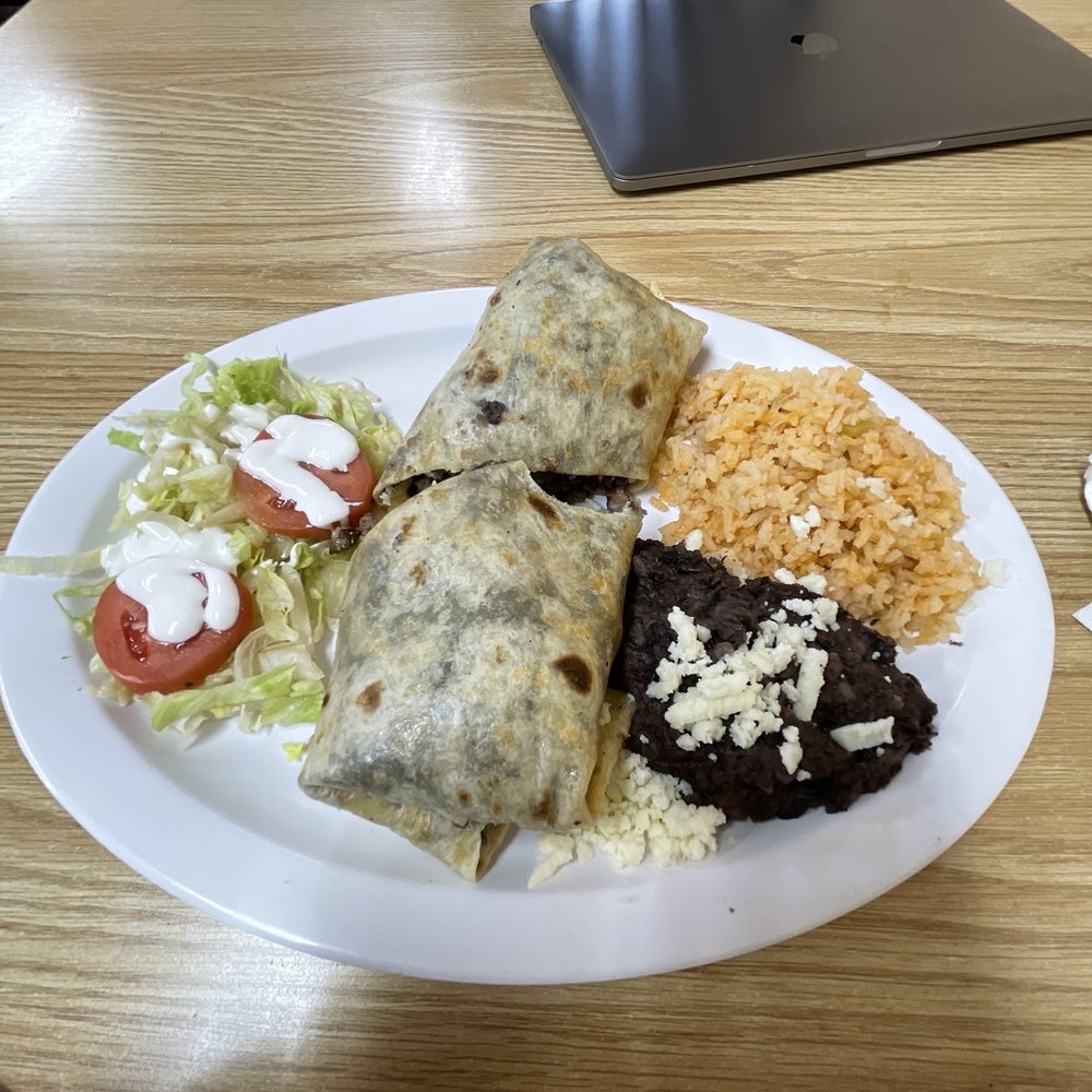 La Casita - Burrito de Asada Dinner Plate - Mexican Near Me - Asheboro, North Carolina La Casita - Burrito de Asada Dinner Plate - Mexican Near Me - Asheboro, North Carolina