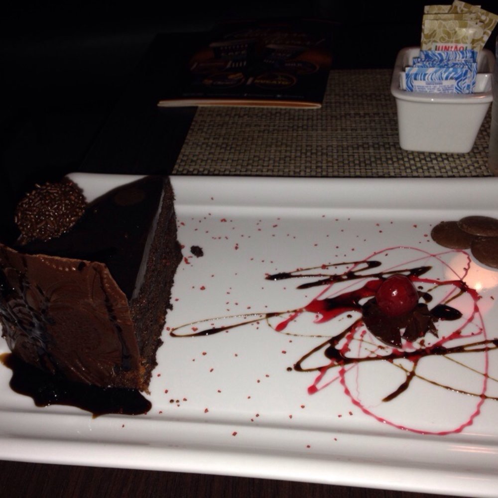 Bonafide - The chocolate cake. Amazing but very rich! - Chocolatiers & Shops Near Me - Puerto Iguazú, N