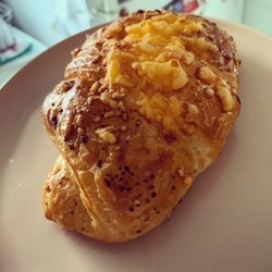 Hot Oven Bakery - Broccoli Cheese Croissant