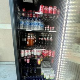 All the drinks they have are located in the cooler by the door. No fountain drinks. All the drinks they have are located in the cooler by the door. No fountain drinks.