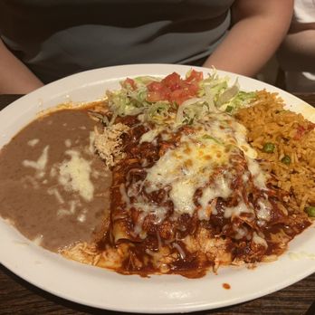 L & J Cafe - Chicken enchilada - Mexican Near Me - El Paso, Texas L & J Cafe - Chicken enchilada - Mexican Near Me - El Paso, Texas