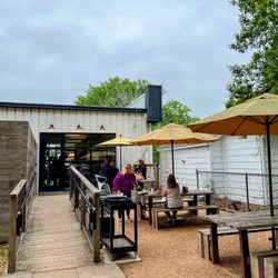 Blockhouse Coffee & Kitchen - Outdoor seating