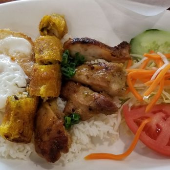 Pho Khang - House special - chicken. Comes with rice, chicken, fried spring roll and fried egg. - Vietnamese Near Me - Richmond, British Columbia