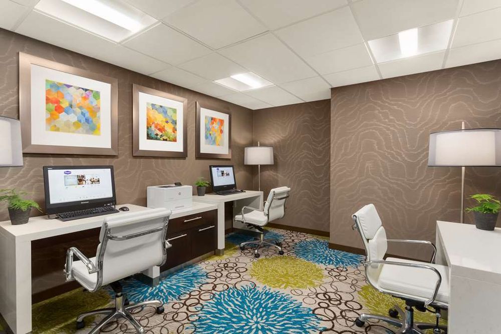 Hampton Inn & Suites by Hilton Vancouver-Downtown