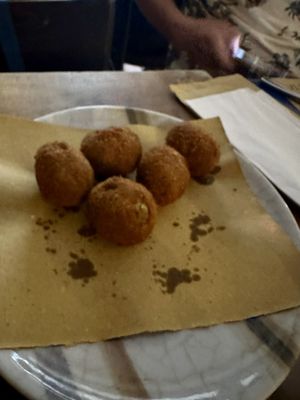 È Passata la Moretta | Osteria Romana di un Tempo by null