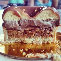 Tout Suite - Salted caramel peanut tart