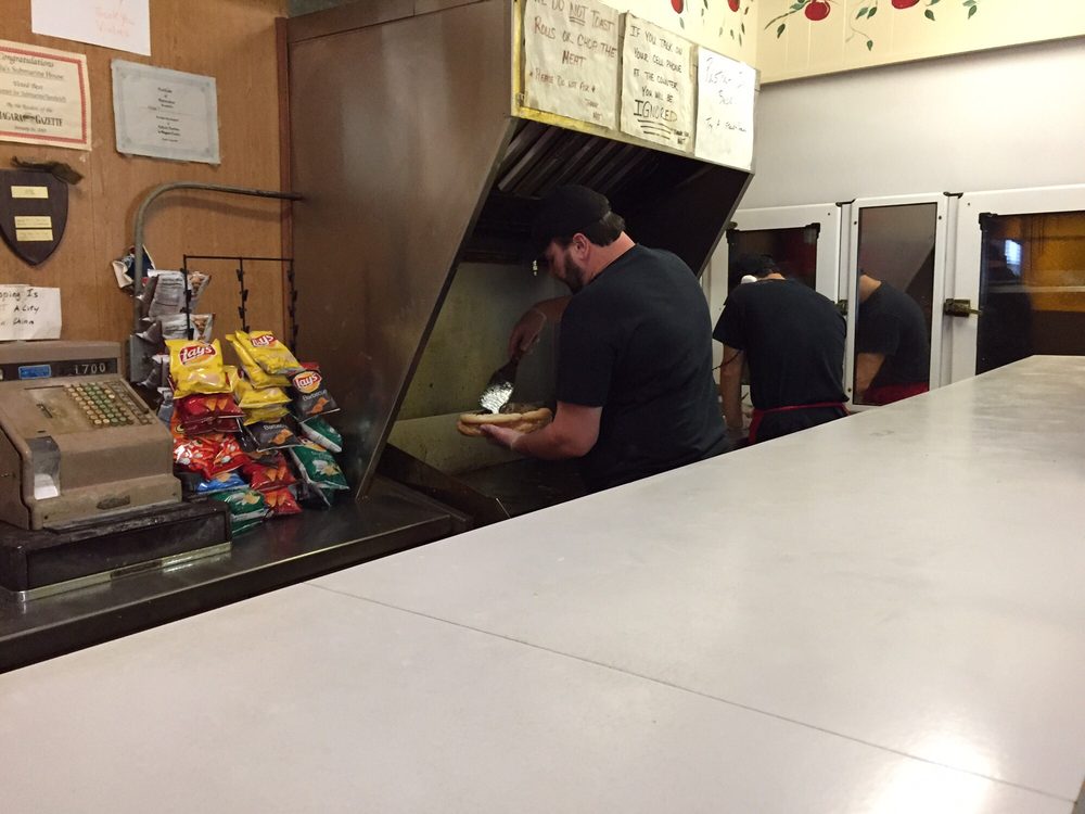 VIOLA’S SUBMARINE HOUSE Updated October 2024 27 Photos & 29 Reviews