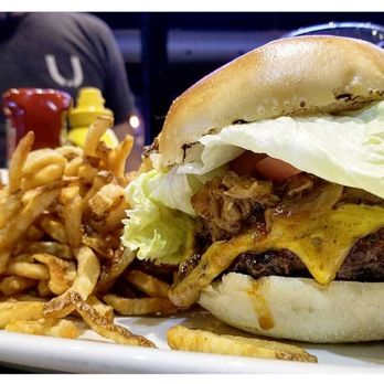 Union Social Eatery - CLASSIC BURGER W.PULLED PORK ONTOP - Gastropubs Near Me - Toronto, Ontario Union Social Eatery - CLASSIC BURGER W.PULLED PORK ONTOP - Gastropubs Near Me - Toronto, Ontario