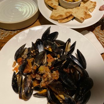 Baratie - Starters - Bruschetta mussels & spinach artichoke dip - Canadian (New) Near Me - Saint John, New Brunswick Baratie - Starters - Bruschetta mussels & spinach artichoke dip - Canadian (New) Near Me - Saint John, New Brunswick