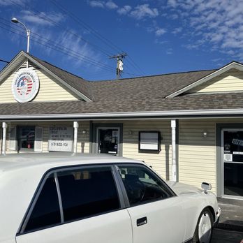 Lori's American Grille - Front of building - Burgers Near Me - Goshen, Ohio Lori's American Grille - Front of building - Burgers Near Me - Goshen, Ohio