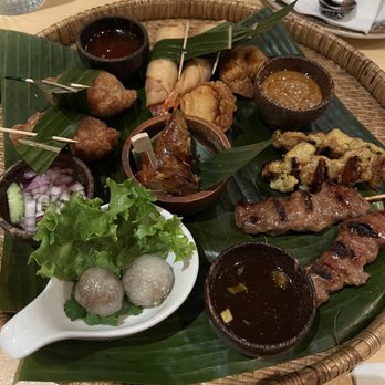 Boran - Mixed platter - Thai Near Me - Brooklyn, New York