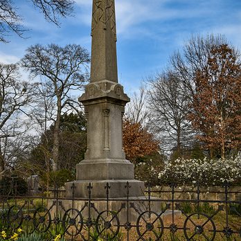 Historic Oakland Cemetery - Daffodil Days at Oakland Cemetery - Landmarks & Historical Buildings Near Me - Atlanta, Georgia