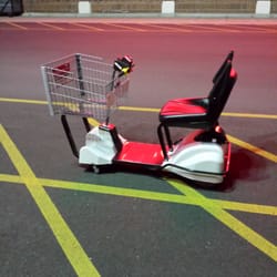 Jewel-Osco - One of several mobility scooters available at the Bensenville Jewel store.
