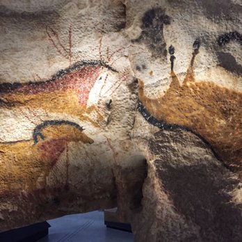 Grottes de Lascaux - Landmarks & Historical Buildings Near Me