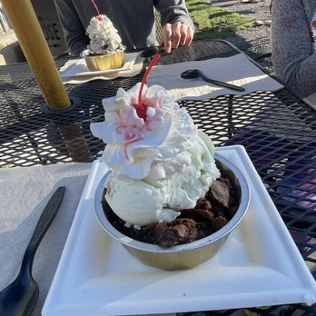 Red Barn Creamery - Brownie Sundae - Candy Stores Near Me - Show Low, Arizona Red Barn Creamery - Brownie Sundae - Candy Stores Near Me - Show Low, Arizona