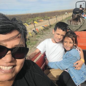 Lehner's Pumpkin Farm - Little tractor ride - Pumpkin Patches Near Me - Radnor, Ohio
