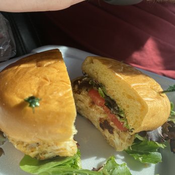 The Ten Top - Crab cake BLT sandwich - American Near Me - Norfolk, Virginia The Ten Top - Crab cake BLT sandwich - American Near Me - Norfolk, Virginia