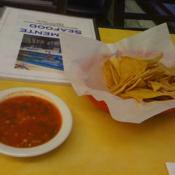 Clemente Seafood - complimentary chips and salsa - Seafood Near Me - Santa Ana, California Clemente Seafood - complimentary chips and salsa - Seafood Near Me - Santa Ana, California