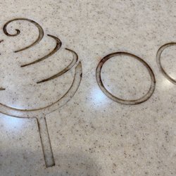 YooYoo Yogurt - Very dirty tables.