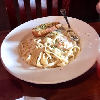 Harbor Cafe - Shrimp Alfredo was alright - Seafood Near Me - Clarksville, Tennessee