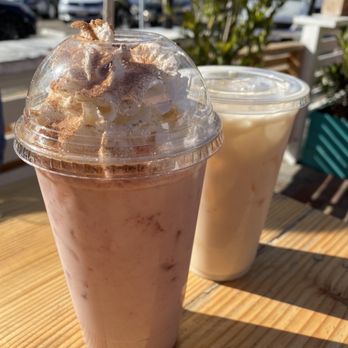 Tacos el Diablo - Strawberry Horchata and regular horchata - Tacos Near Me - Oxnard, California