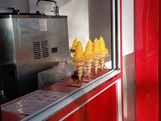 Halomango beach by null