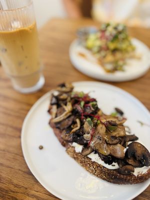 Laptop friendly cafe